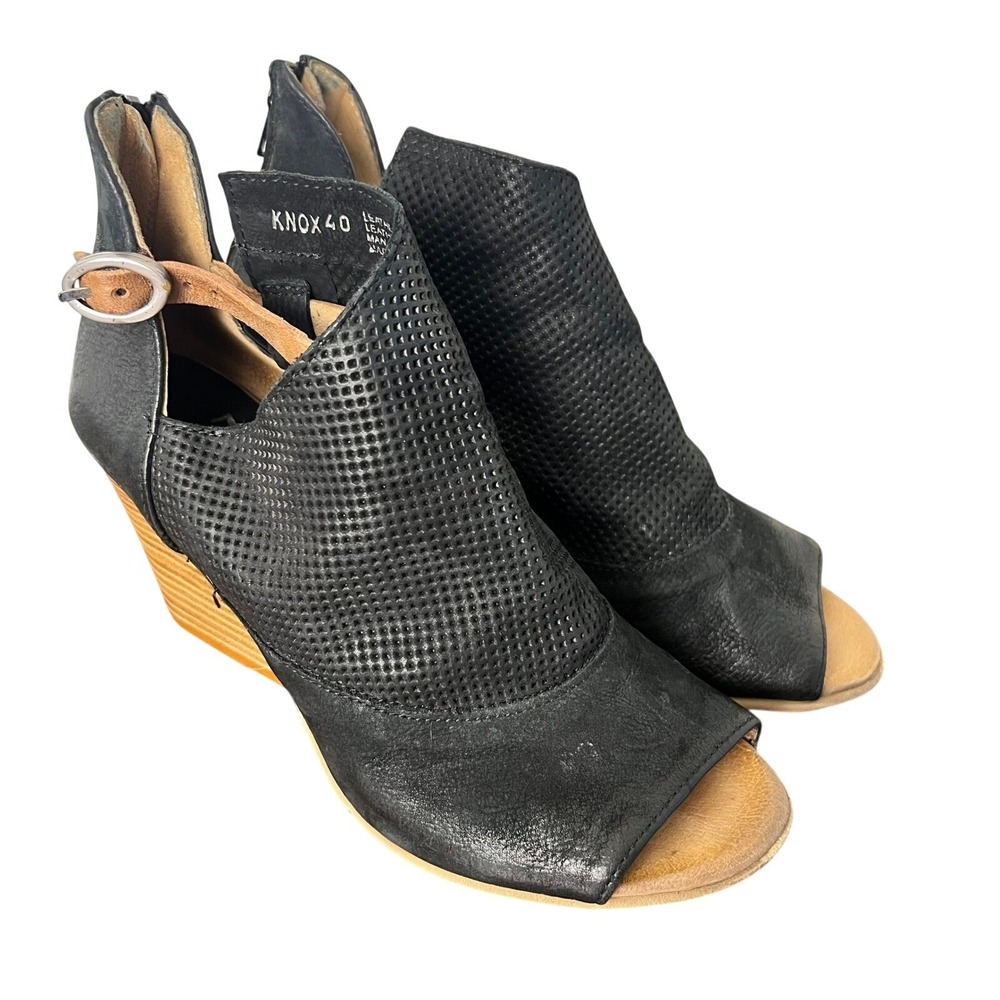 Miz Mooz Knox Black Leather Perforated Wedge Sandals Poop Toe Bootie 9.5 3" Heel - Picture 2 of 11